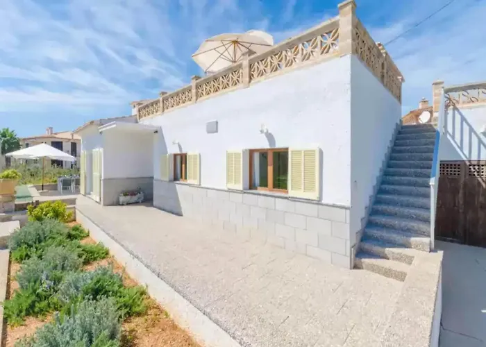 Lovely Holiday Home With Sea-View